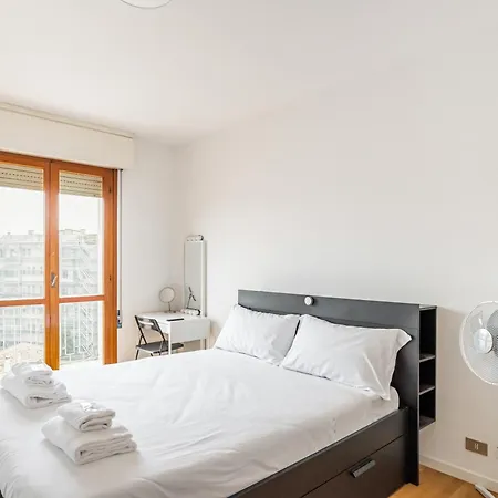 Station - Bright With Balcony! Apartamento