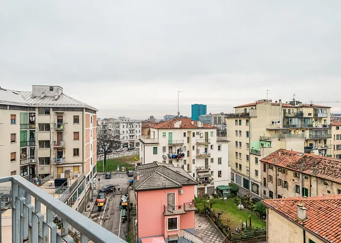 Station - Bright With Balcony! Padova