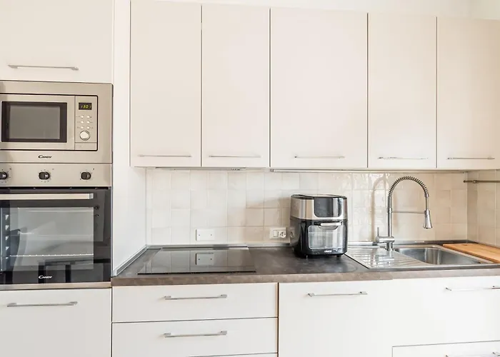 Station - Bright With Balcony! Apartment Padova